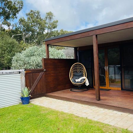 Grape Juice Retreat Rustic Romantic Gateway 5Mins To Beaches & Town Margaret River Екстериор снимка