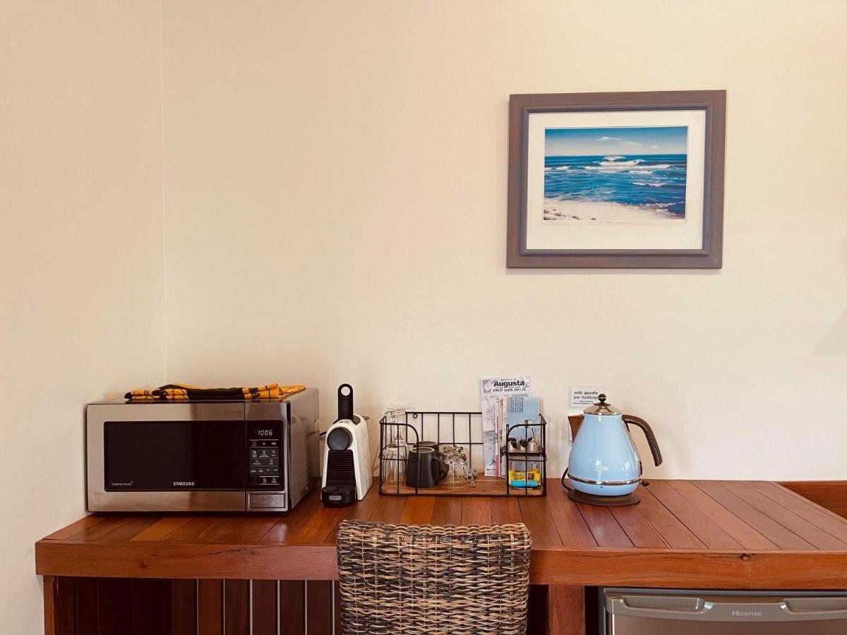 Grape Juice Retreat Rustic Romantic Gateway 5Mins To Beaches & Town Margaret River Екстериор снимка